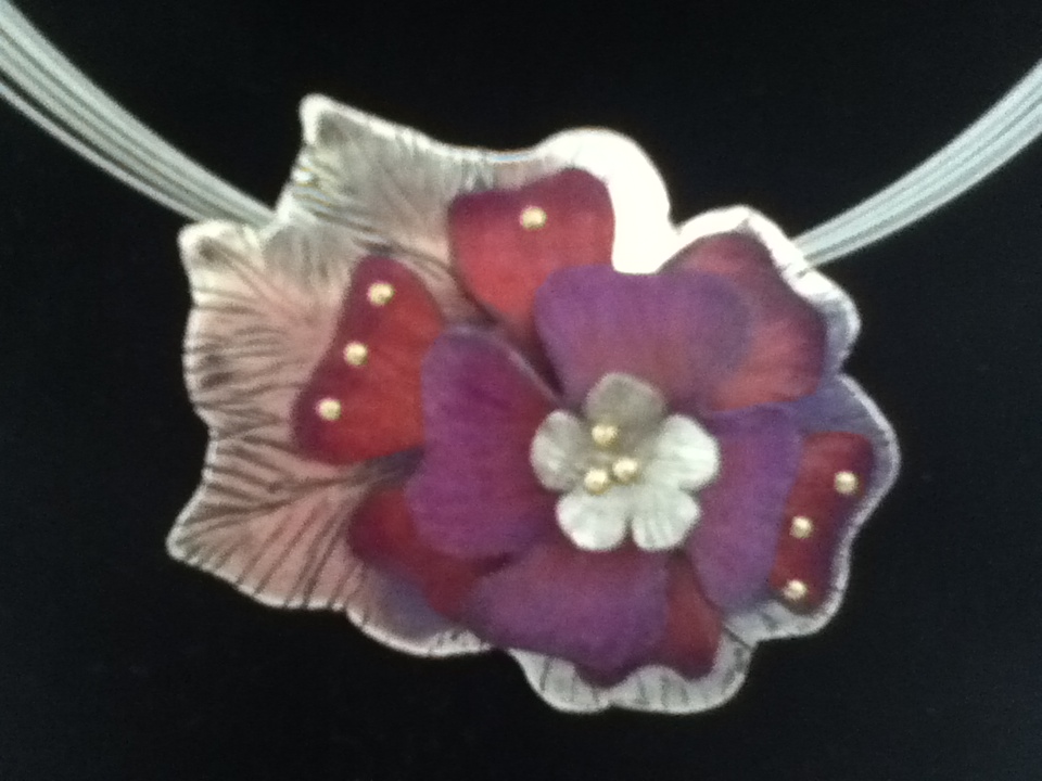 Flower (pendant/brooch) - SOLD